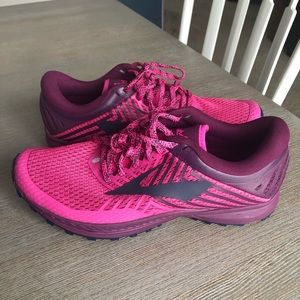 Brooks Mazama size 8.5 never worn